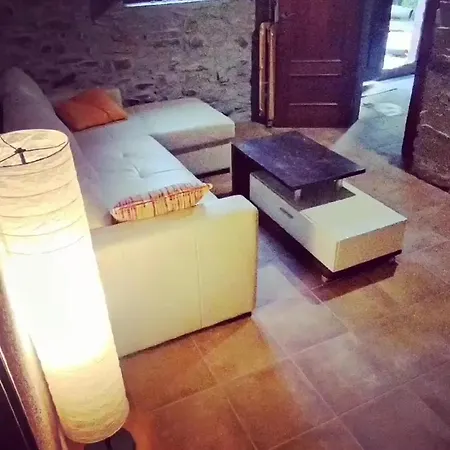 Masia Casa Nova De N'illa مونتسيني